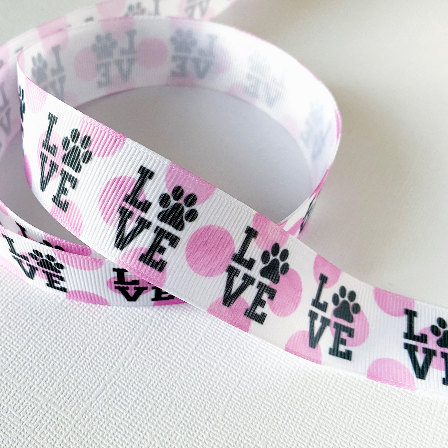 Cinta con estampado de patas de amor cortada a medida, grosgrain con estampado de patas, padres de perros, padres de mascotas, cinta de grosgrain con amor de mascotas