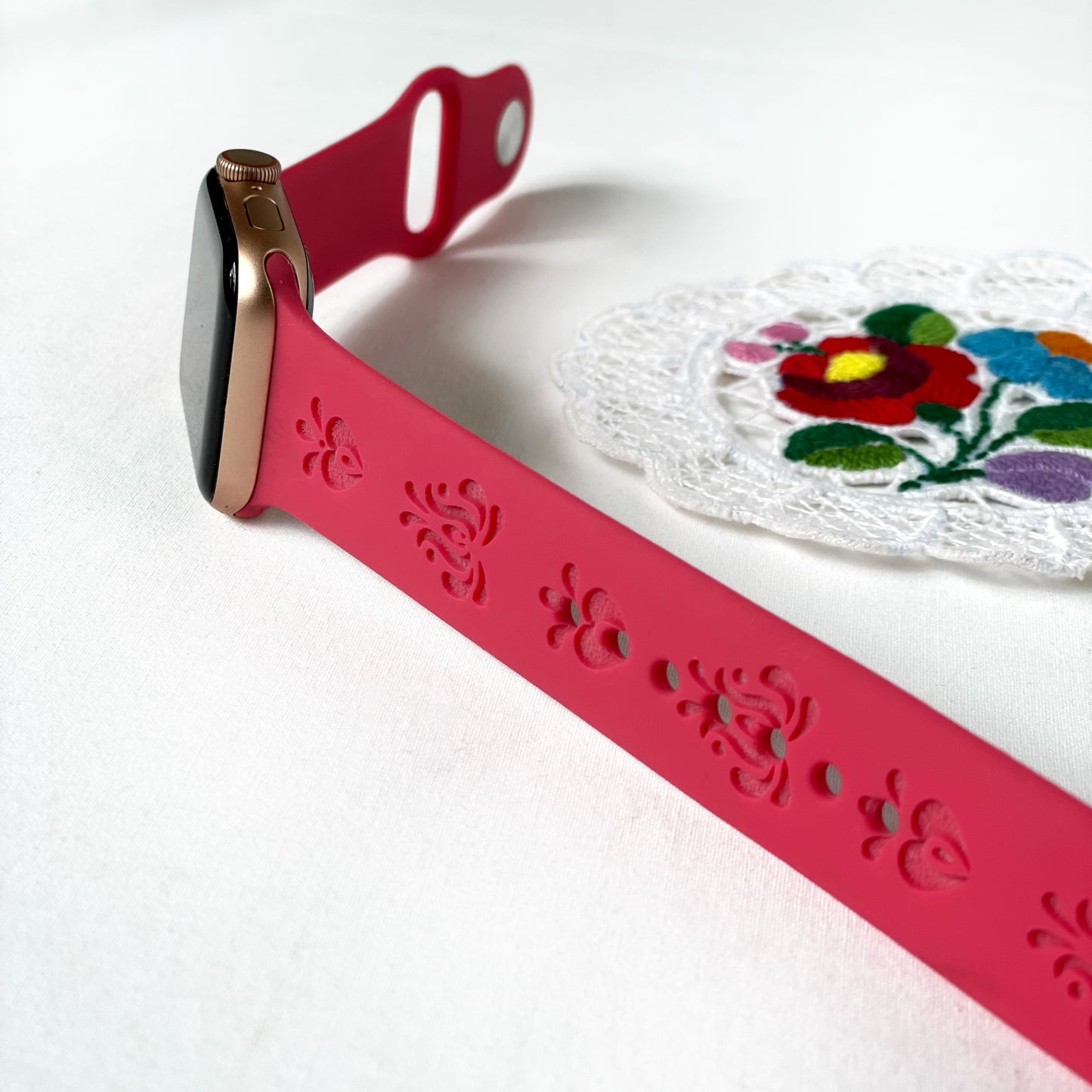 Custom engraved Apple Watch band with beautiful Hungarian folk design